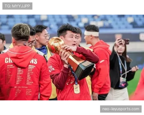 上海海港王朝之路：其联赛表现能否支撑持续称霸格局